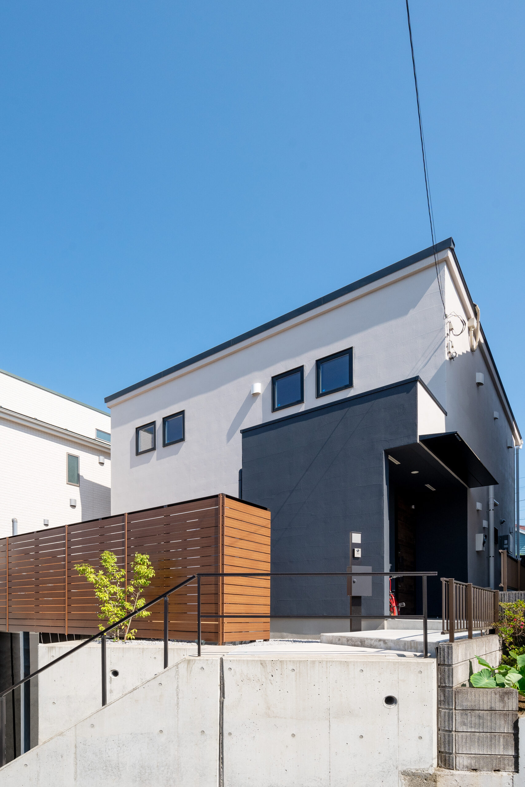 土間からつながるウッドデッキがある暮らし / 八王子市