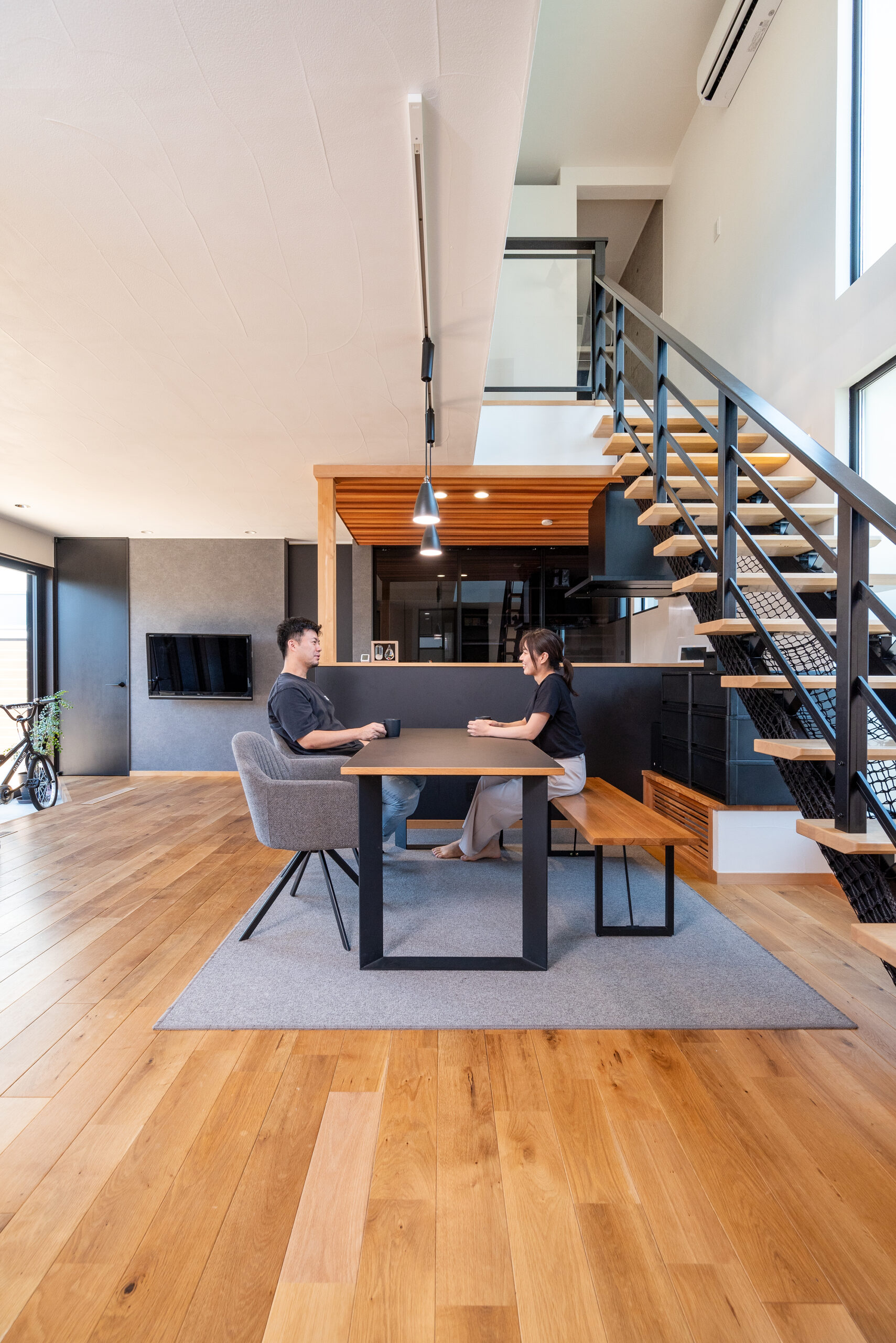 土間からつながるウッドデッキがある暮らし / 八王子市