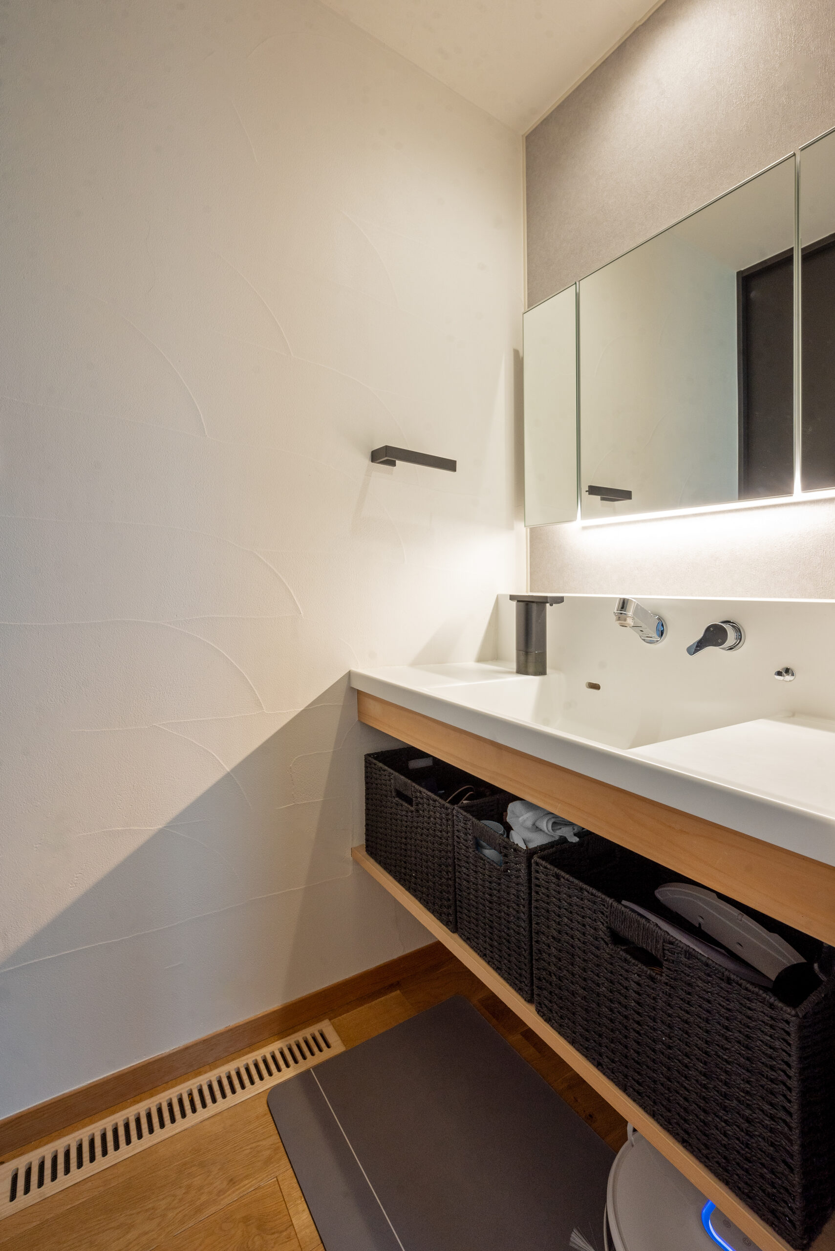 土間からつながるウッドデッキがある暮らし / 八王子市