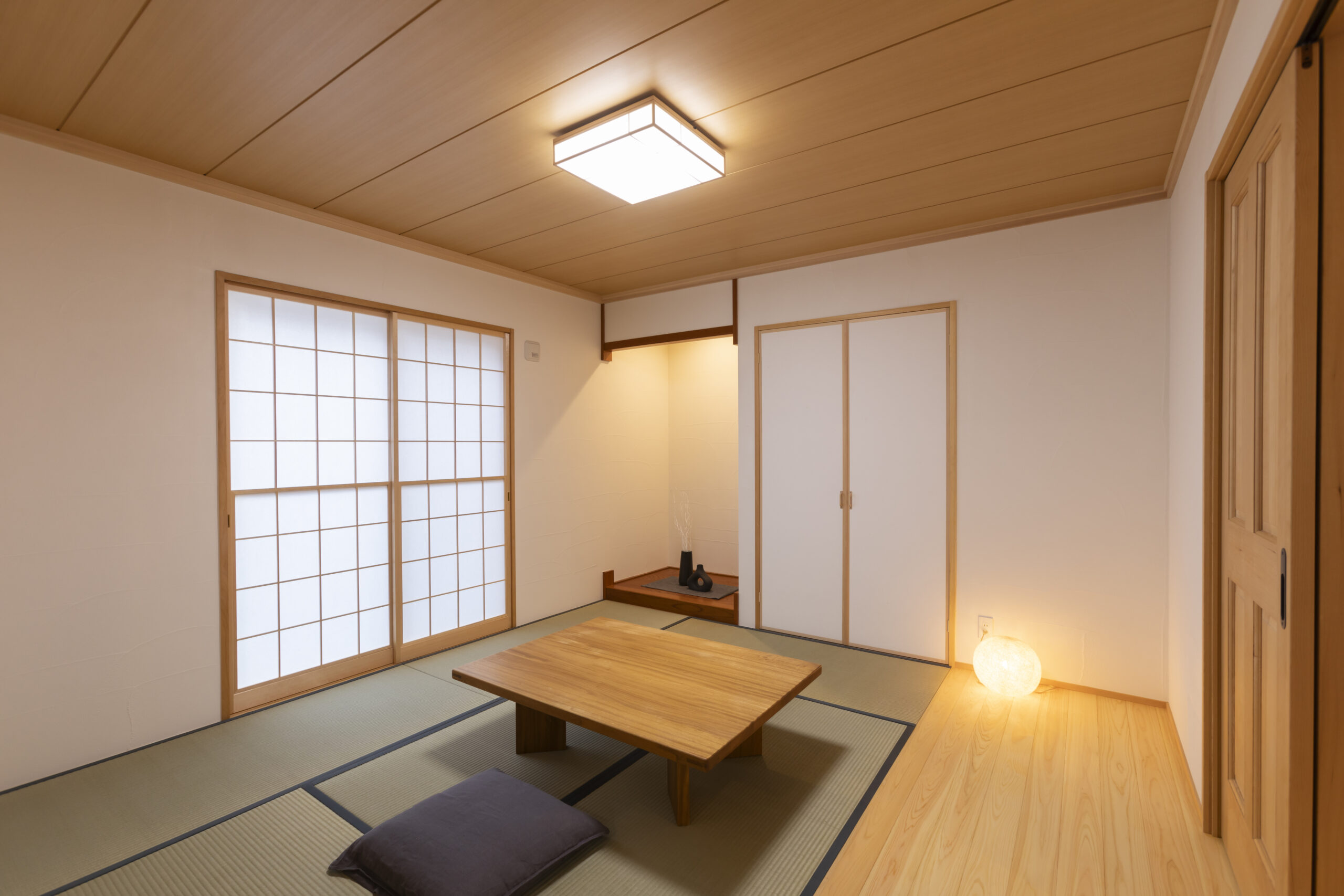 奥様のこだわりを叶えた、炉のある和のしつらえ