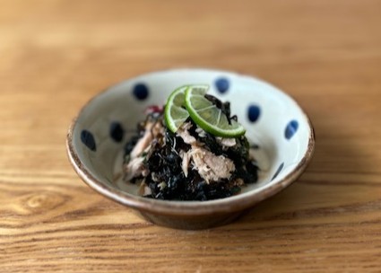 ツナと海藻の塩昆布和え