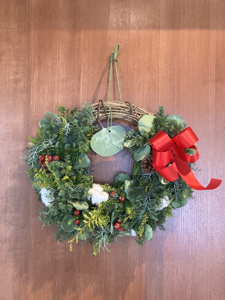 自然素材でつくる世界にひとつのクリスマスリース
