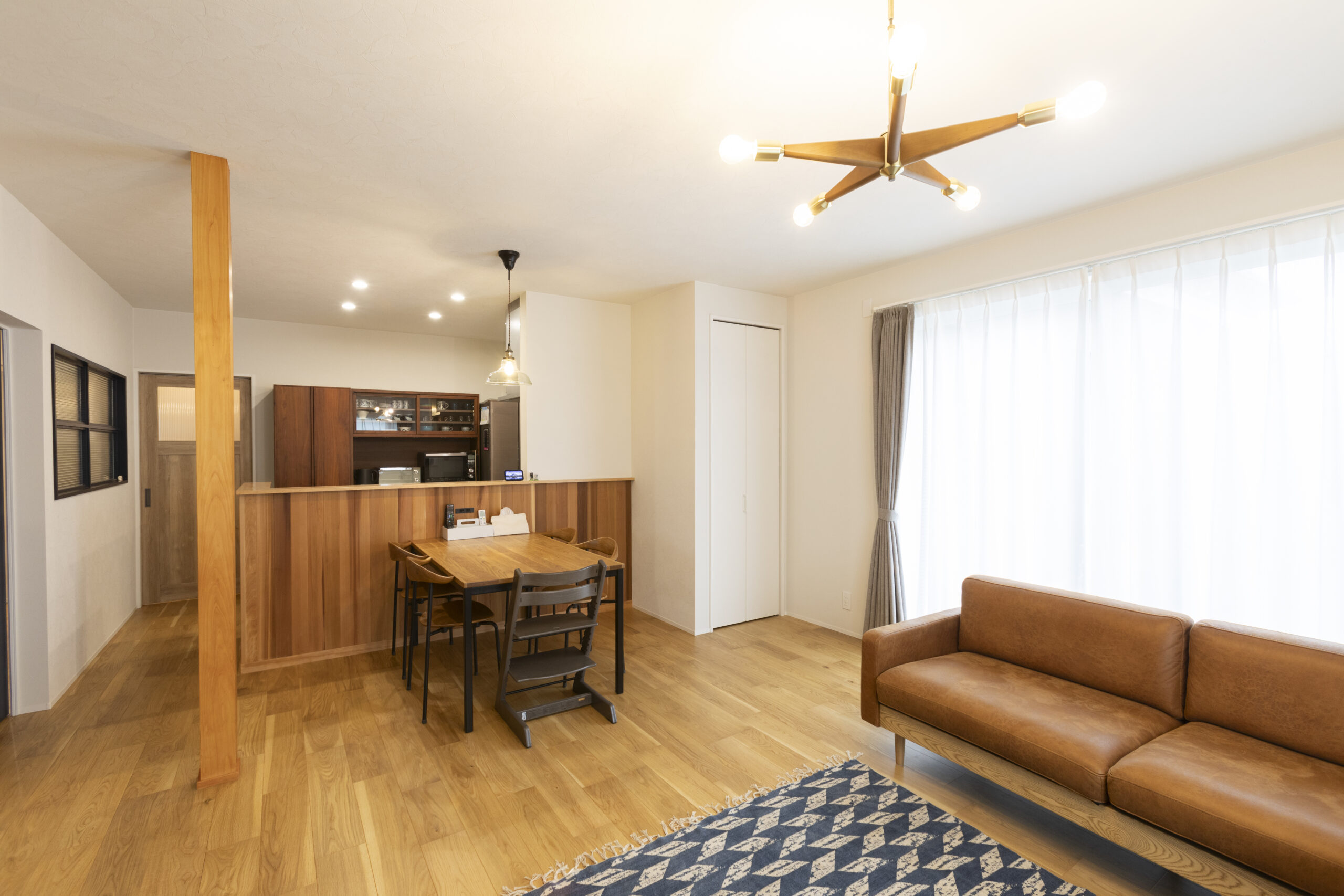 親から子へつなぐ築50年の二世帯リノベーション