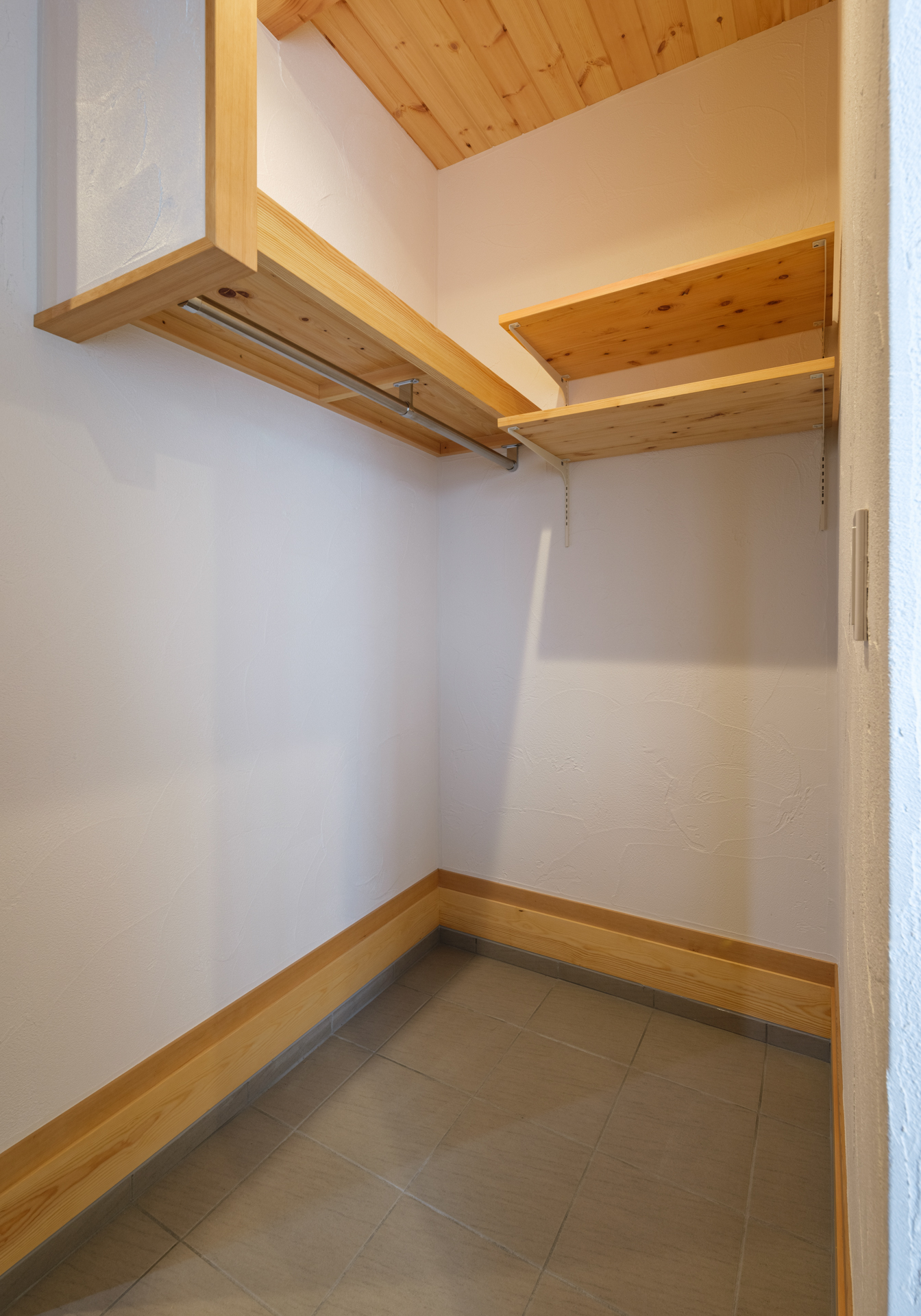 心も暮らしも整う。自然素材に包まれる平屋