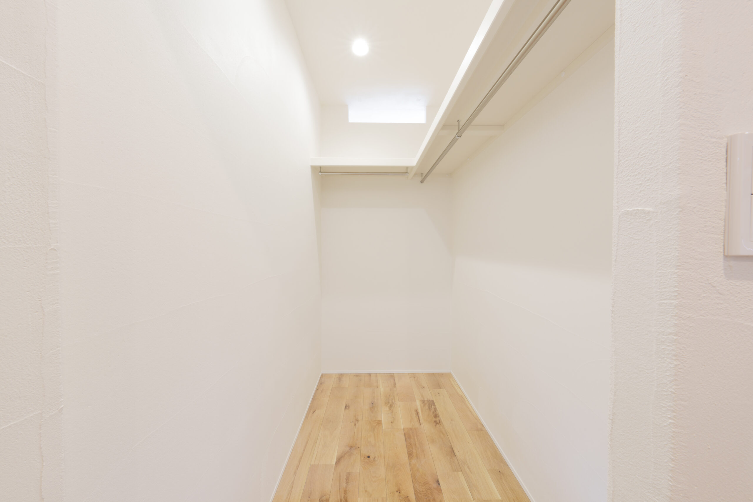 東京都のマンションフルリノベーション ウォークインクローゼット